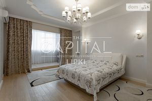 Сдается в аренду 4-комнатная квартира 163 кв. м в Киеве