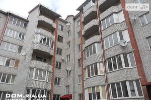 Продається офіс 84 кв. м в нежитловому приміщені в житловому будинку