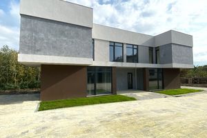 Продается дом на 2 этажа 125 кв. м с гаражом