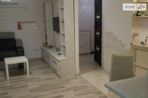 Продается 3-комнатная квартира 56 кв. м в Одессе