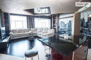 Продается 3-комнатная квартира 135 кв. м в Киеве