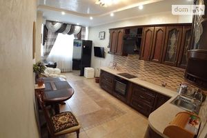 Продається 2-кімнатна квартира 71 кв. м у Одесі