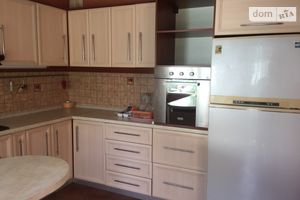 Продається одноповерховий будинок 90 кв. м з подвалом