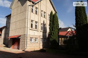 Продается дом на 3 этажа 404 кв. м с балконом