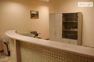 Продается офис 759 кв. м в торгово-офисном центре