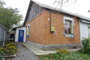 Продається частина будинку 40 кв. м з верандою