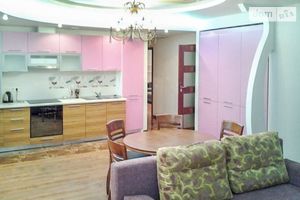Продається 3-кімнатна квартира 93 кв. м у Дніпрі