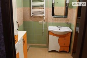 Продається 3-кімнатна квартира 101.8 кв. м у Хмельницькому