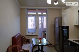 Продається 3-кімнатна квартира 82 кв. м у Одесі