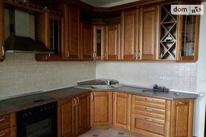 Сдается в аренду 3-комнатная квартира 147 кв. м в Днепре