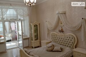 Продается 3-комнатная квартира 153 кв. м в Одессе