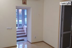 Сдается в аренду офис 47 кв. м в нежилом помещении в жилом доме
