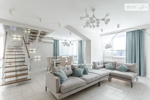 Сдается в аренду 3-комнатная квартира 135 кв. м в Киеве