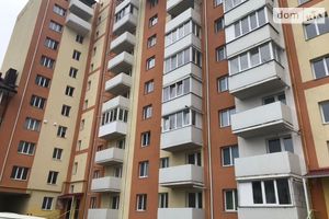 Продается 2-комнатная квартира 65.6 кв. м в Ровно