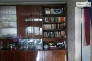 Продается 4-комнатная квартира 70 кв. м в Херсоне
