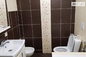 Продается 2-комнатная квартира 75 кв. м в Тернополе