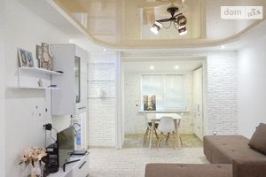 Продается 2-комнатная квартира 58 кв. м в Херсоне
