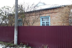 Продається одноповерховий будинок 83.8 кв. м з подвалом