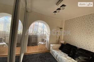 Продается 3-комнатная квартира 82 кв. м в Василькове
