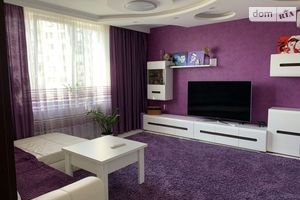 Продається 2-кімнатна квартира 74 кв. м у Одесі