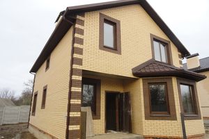 Продается дом на 2 этажа 130 кв. м с бассейном