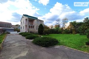 Продается дом на 2 этажа 300 кв. м с беседкой