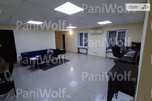 Продається офіс 159 кв. м в нежитловому приміщені в житловому будинку