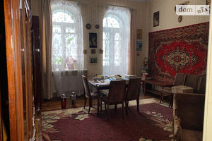 Продается 4-комнатная квартира 90 кв. м в Умани