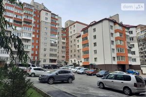 Продается 3-комнатная квартира 81 кв. м в Тернополе
