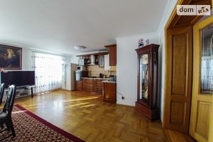 Продается 4-комнатная квартира 144 кв. м в Тернополе