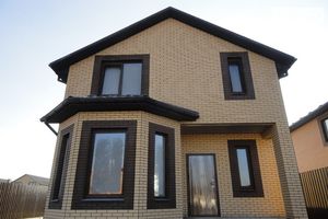Продається будинок 2 поверховий 130 кв. м з бесідкою