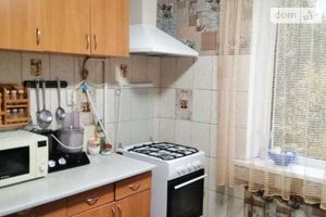 Продається 1-кімнатна квартира 36 кв. м у Полтаві