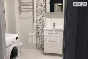 Сдается в аренду 1-комнатная квартира 52 кв. м в Киеве