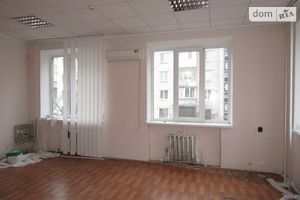 Продається офіс 225 кв. м в бізнес-центрі