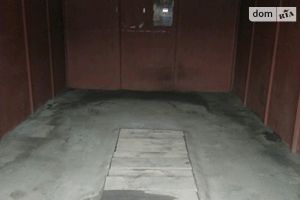 Продається бокс в гаражному комплексі під легкове авто на 19 кв. м