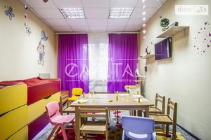 Продається приміщення вільного призначення 288.7 кв. м в 22-поверховій будівлі