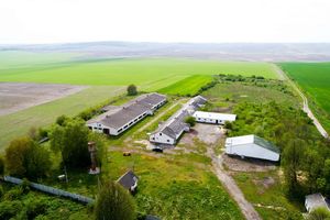Продається будівля / комплекс 21000 кв. м в 1-поверховій будівлі