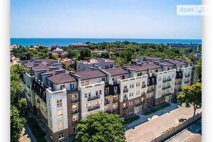 Продается 2-комнатная квартира 75 кв. м в Одессе