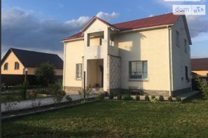 Продается дом на 2 этажа 200 кв. м с участком