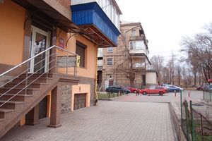 Продается помещения свободного назначения 60 кв. м в 4-этажном здании