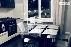 Сдается в аренду 2-комнатная квартира 75 кв. м в Харькове