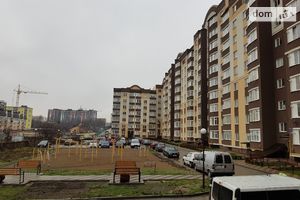 Продається 2-кімнатна квартира 67 кв. м у Хмельницькому
