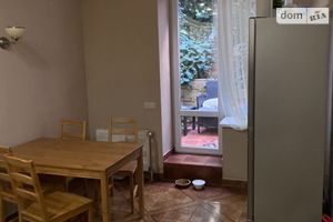 Продається 2-кімнатна квартира 50 кв. м у Львові