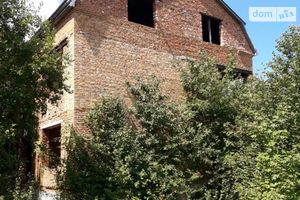 Продается дом на 3 этажа 300 кв. м с садом