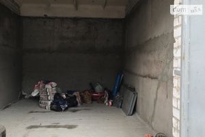 Продається бокс в гаражному комплексі під легкове авто на 24 кв. м