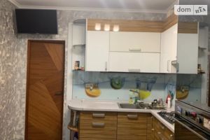 Продається 2-кімнатна квартира 49 кв. м у Одесі