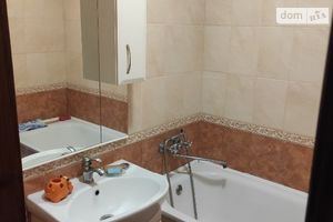 Сдается в аренду 3-комнатная квартира 61 кв. м в Виннице