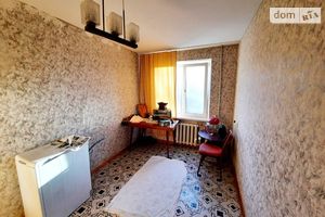 Продается 4-комнатная квартира 65 кв. м в Херсоне