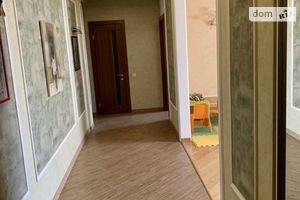 Продається 3-кімнатна квартира 106 кв. м у Одесі