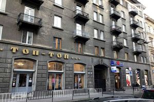 Продається 4-кімнатна квартира 175.2 кв. м у Львові